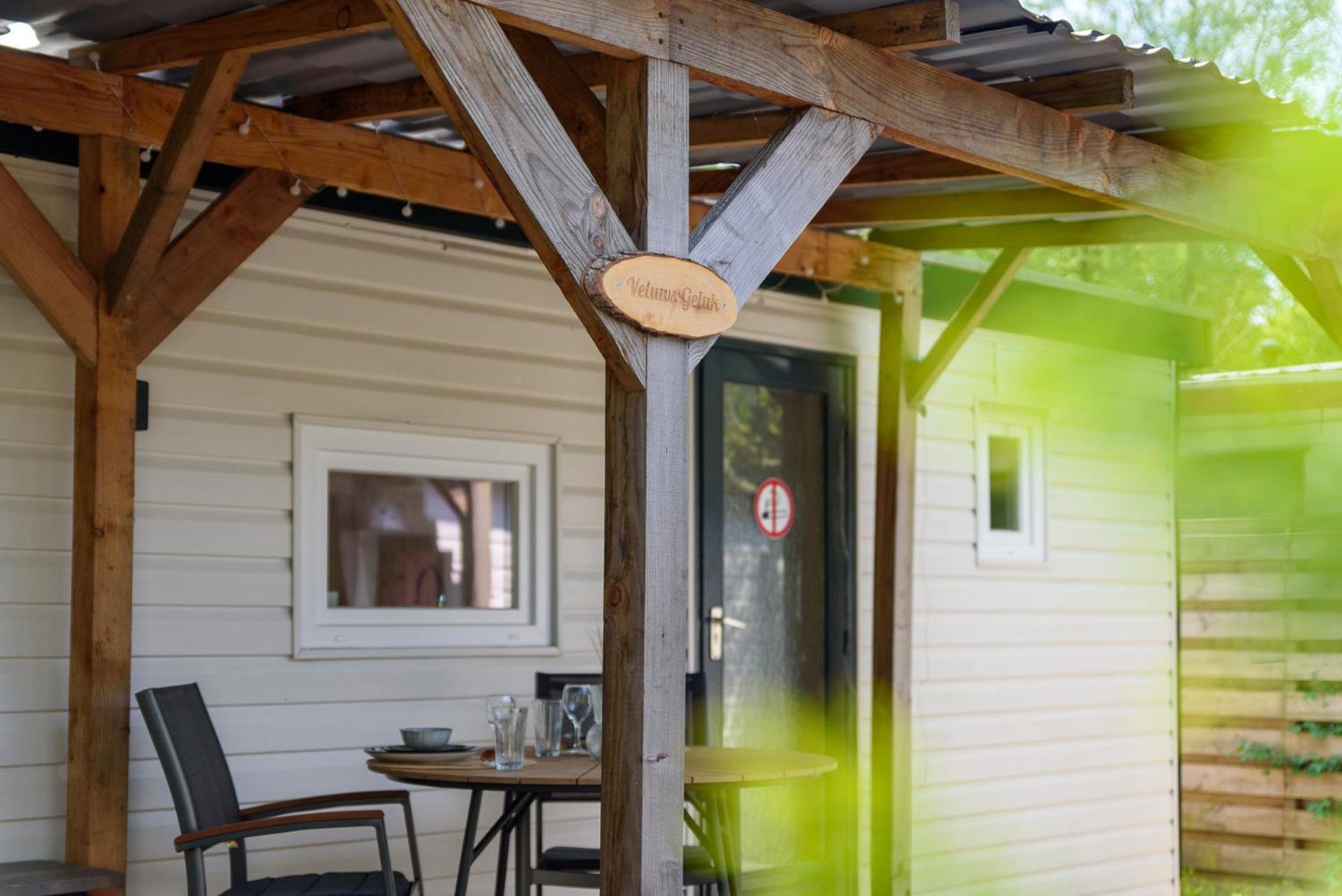 פוטן Chalet Op Rustig Park Op De Veluwe מראה חיצוני תמונה